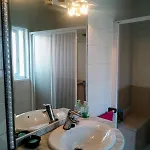 Piso Bajo De 3 Y Un Bano Sin Cocina Apartmán *