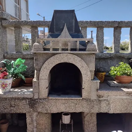 Piso Bajo De 3 Y Un Bano Sin Cocina Apartmán O Grove
