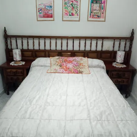 Apartment Piso Bajo De 3 Y Un Bano